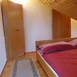 Anita Rogla Prázdninový dům *